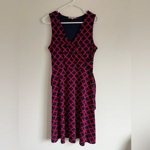 EUC 41 Hawthorn. Navy Red Sleeveless V-Neck A-Line Dress. Size medium.